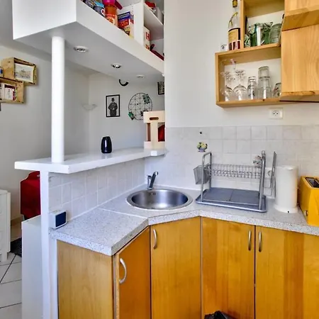 Charming Bright Apt Near Bercy Апартаменты Париж